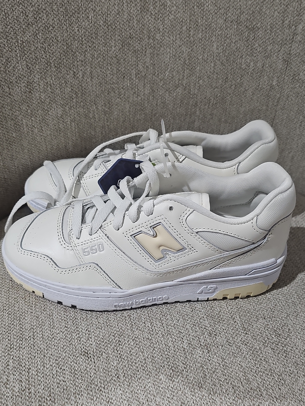 New Balance 550 Womens 7 And A Half